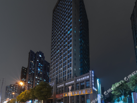 柏丽艾尚国际酒店(武汉南湖理工大学保利中央公馆店)