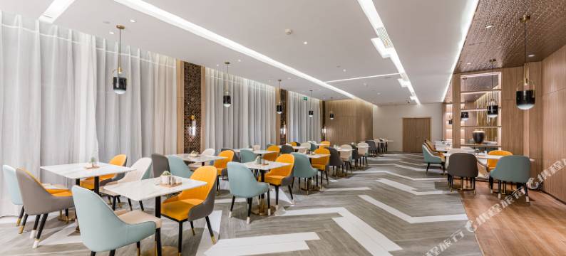 杭州西湖科技园池华街亚朵酒店图片