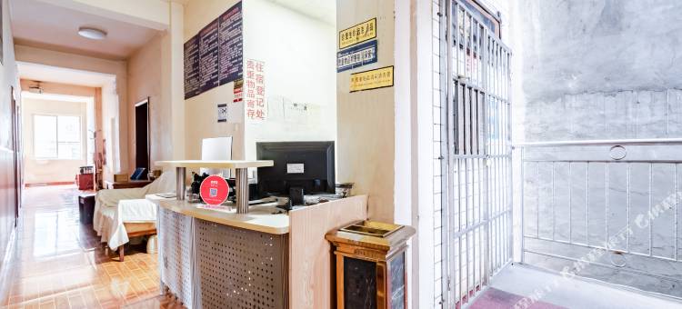 明华旅店(龙泉驿地铁站店)图片