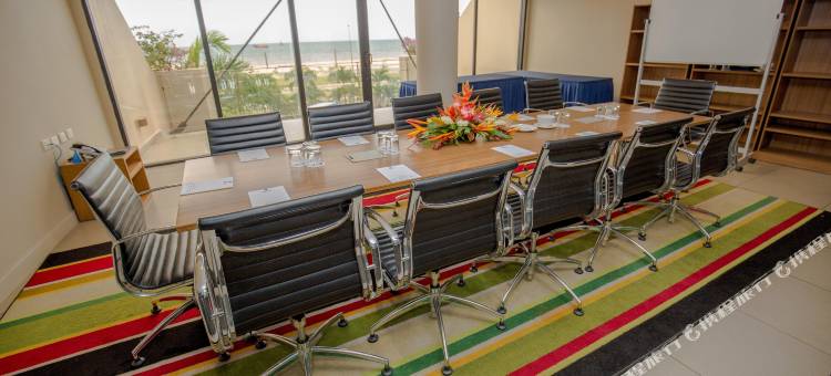 埃拉海滩酒店(Ela Beach Hotel & Apartments)图片