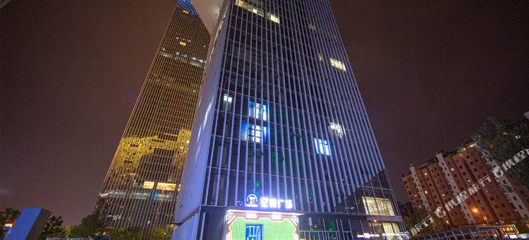 亿竞电竞酒店(金华万达广场店)图片