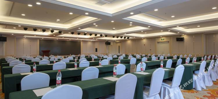 维也纳国际酒店(库尔勒麒麟桥店)图片