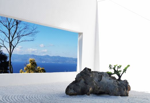 Fuxian Lake Tangsu Hot Spring Club Hotel Overview