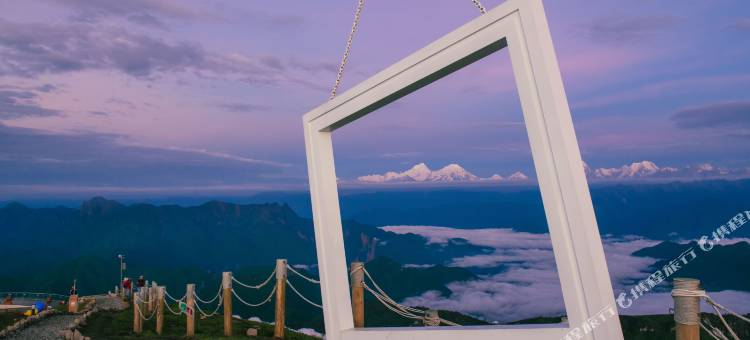 牛背山·星辰营地图片