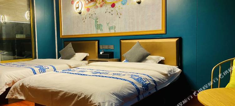 青海湖卡巴仓·措琼诺日野奢民宿图片