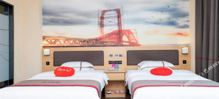 尚客优连锁酒店(靖西财富广场店)图片