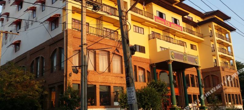 OYO 75466 13 Coins Bang Yai Hotel图片