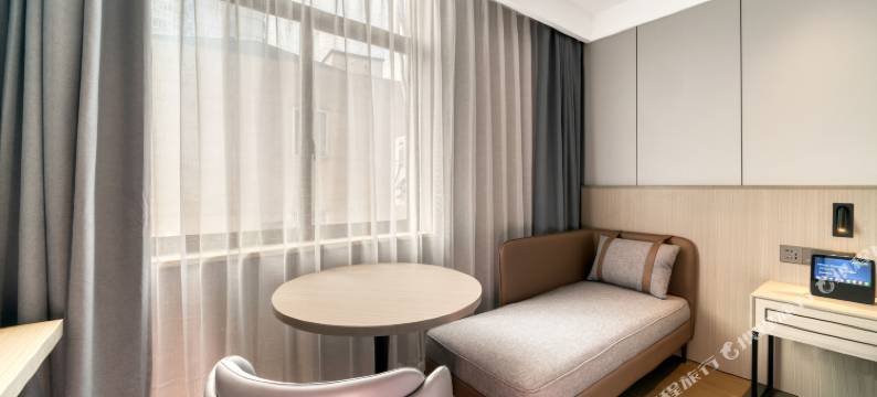 美铂轻奢酒店(湖墅南路店)图片