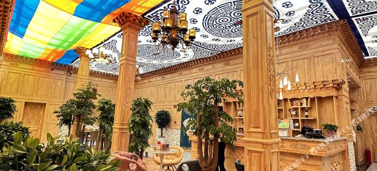 碌曲诺沛尔酒店图片