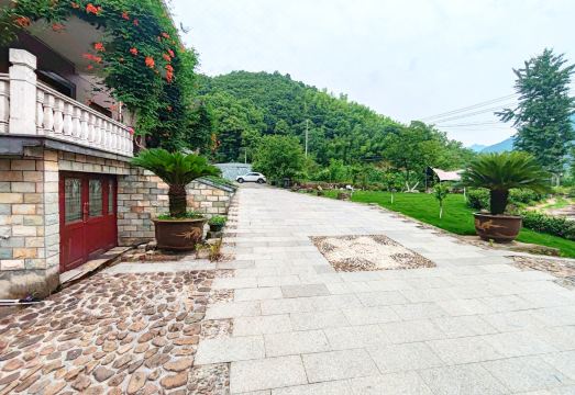 Longyinju Hostel Hotel Overview