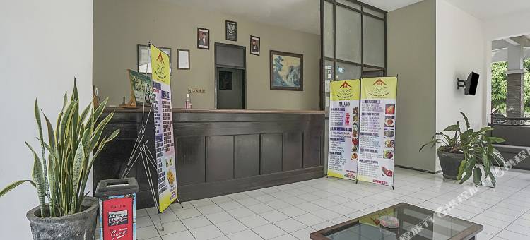 OYO Life 90589 棕榈花园酒店(OYO Life 90589 Palem Garden Hotel)图片