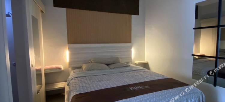 Capital O 93450 D'lala旅店(RedDoorz Near Pantai Idola Banyutowo Hotel d'Llala)图片