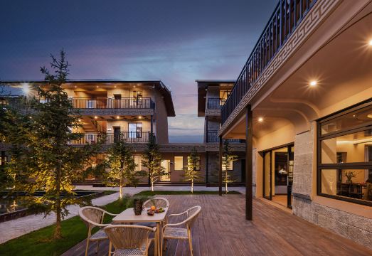 香格里拉流金岁月酒店外景图