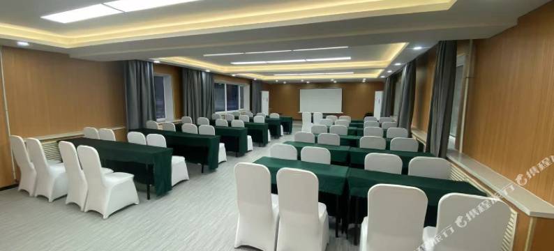 哈尔滨臻途酒店(中央大街店)图片