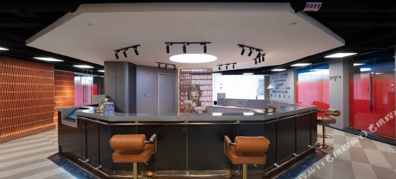 索莱仕酒店·Soluxe Hotel(西双版纳景洪泼水广场江边夜市店)图片