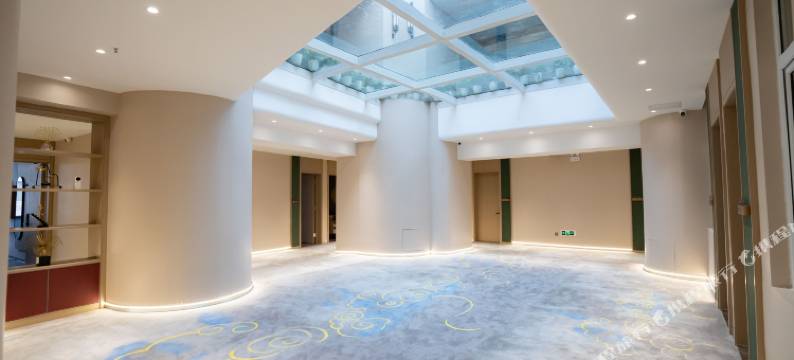 云朵酒店(林西百货大楼店)图片