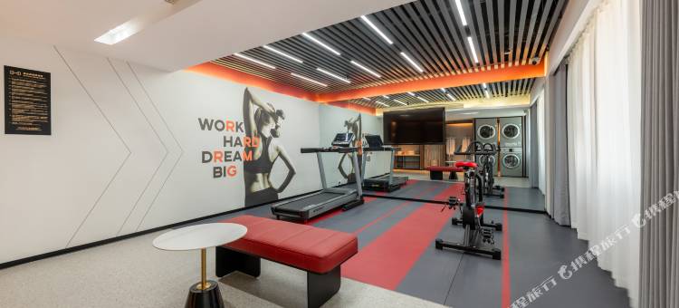 柏曼酒店(博乐海西国际广场店)图片