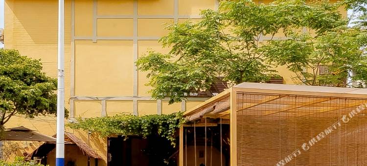 都江堰星语草舍图片