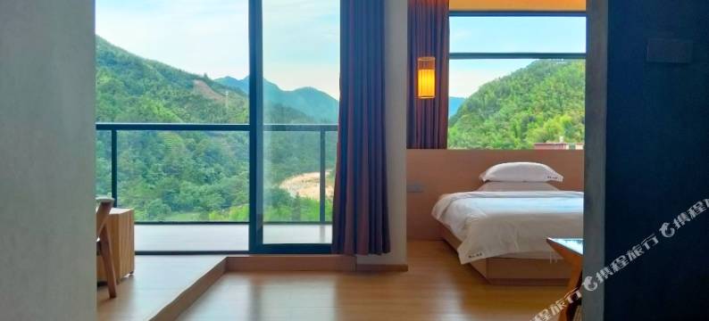 宜章•进入一座山•寻览一间房图片