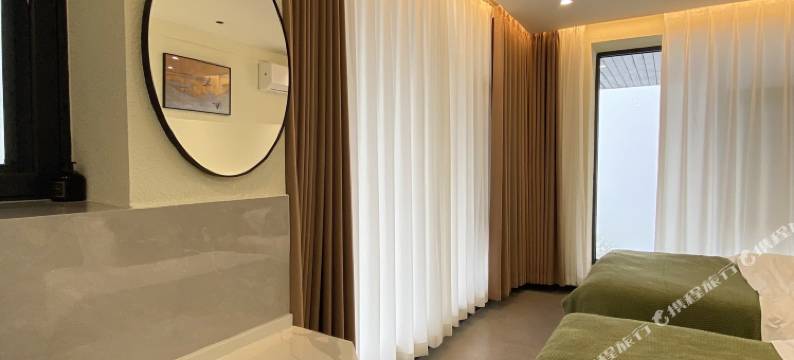 香格里拉虎跳峡茶马客栈图片