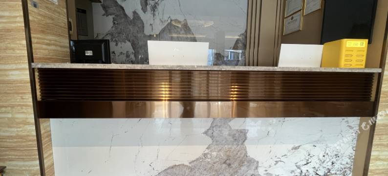 逸品居(广州新白云国际机场形象店)图片