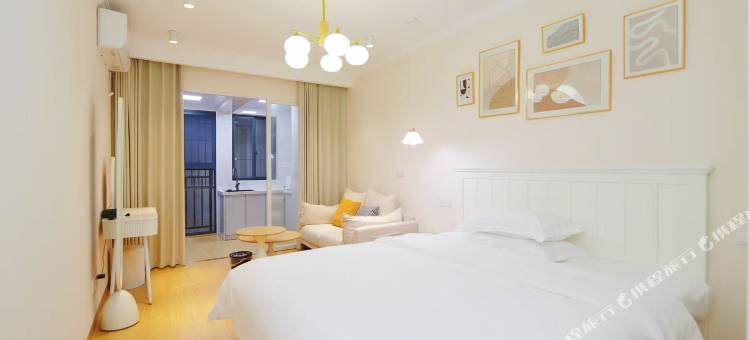 市原拾光公寓酒店(广西体育中心店)图片