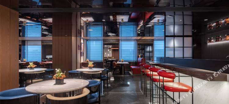 武汉江汉路步行街汉口江滩丽芮酒店图片