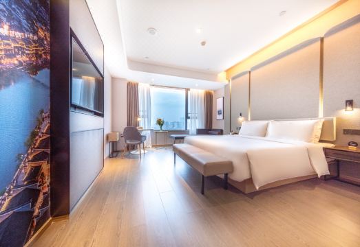 Atour Hotel (Zhuzhou Xiang River Scenic Zone) Hotel Overview