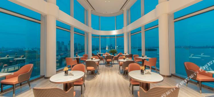 苏州金鸡湖中茵皇冠假日酒店图片