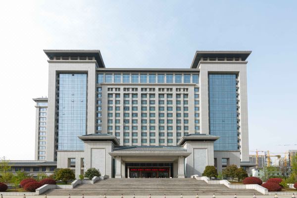 选择房间开业:1954陕西宾馆(丈八沟宾馆)坐落于西安市南郊丈八沟,地处