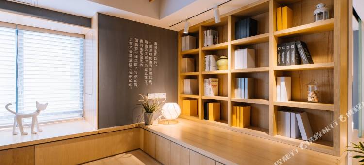 微米投影酒店(宁波宝龙广场店)图片