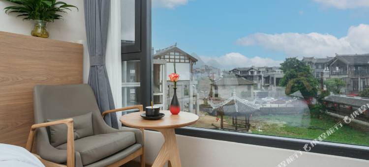 云漫漫高端度假酒店(靖西小城故事店)图片