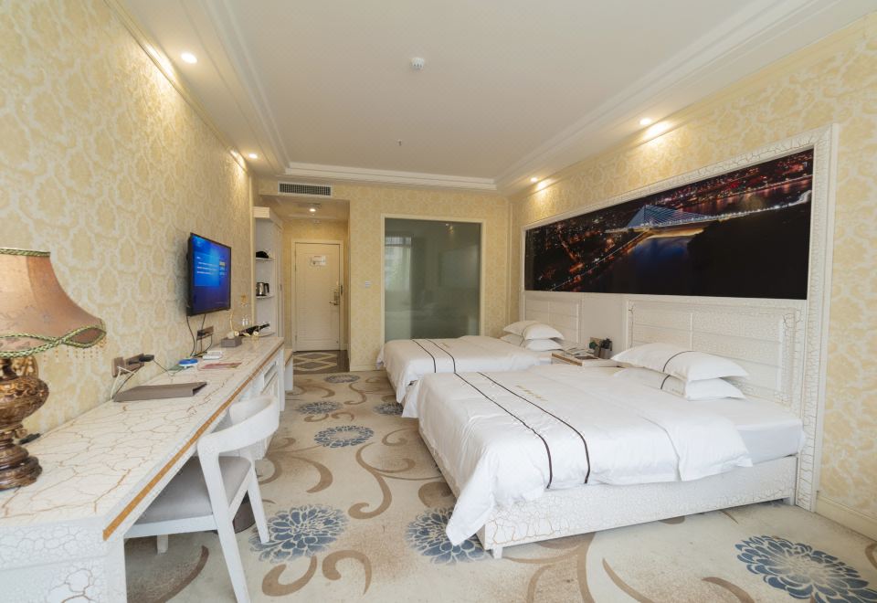  Hotel Overview
