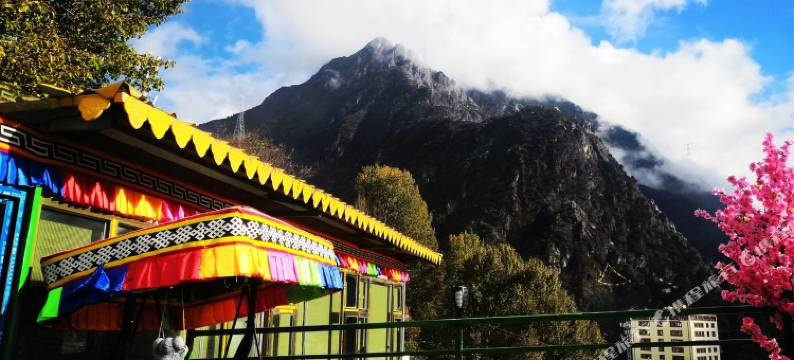 康定牧人部落民宿图片