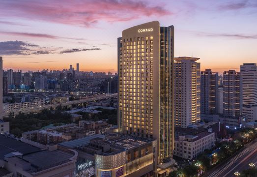 乌鲁木齐康莱德酒店外景图