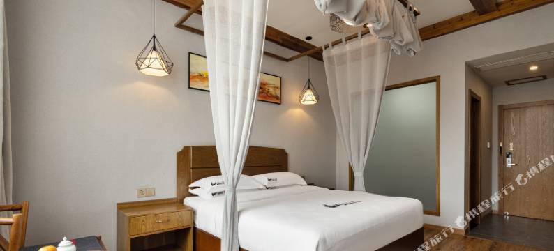 柏宜山城如画精品民宿(婺源高铁站田岭公园店)图片