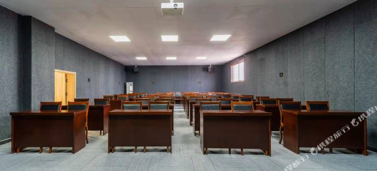 灰鲸智能酒店(高阳纺织商贸城店)图片