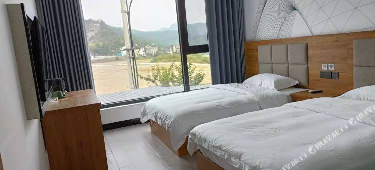 青季MINI酒店(宜昌三峡人家景区换乘中心店)图片