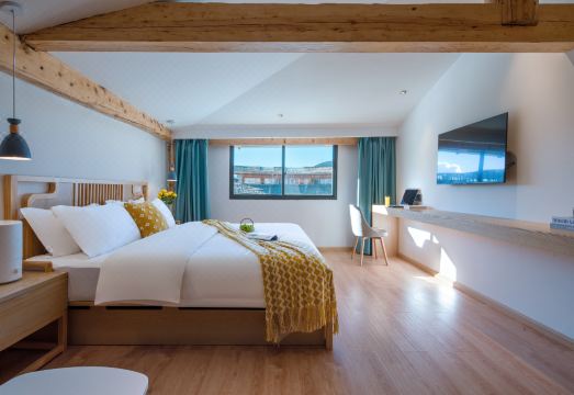 香格里拉简忆轻奢智能供氧民宿外景图