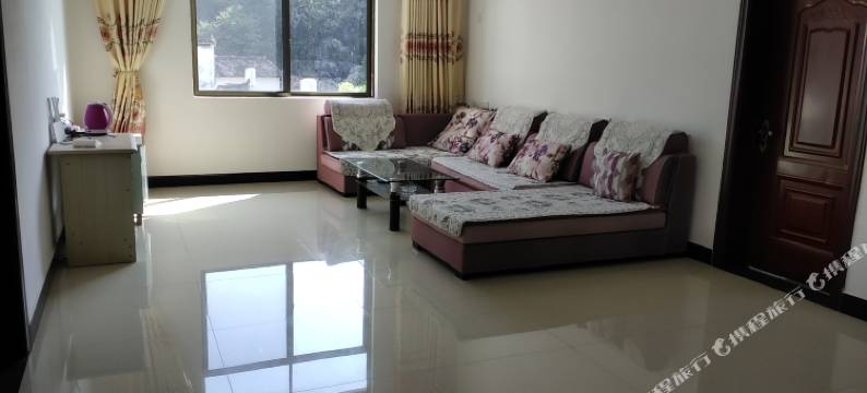 婺源山景红枫客栈图片