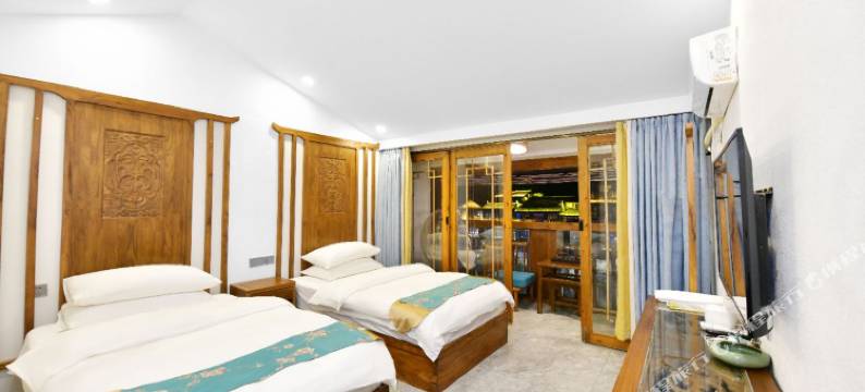 凤凰我行其野长志江景客栈图片