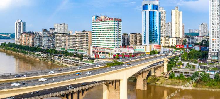 泸州江畔大饭店图片