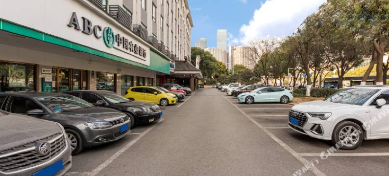 哈啰轻酒店(武汉范湖地铁站店)图片