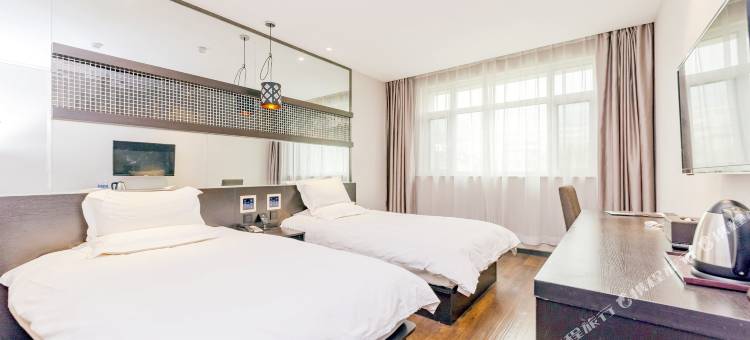 艺龙米高时尚酒店(泰山天外村登山口店)图片