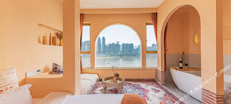 谢小姐的家江景民宿(解放碑步行街洪崖洞店)图片