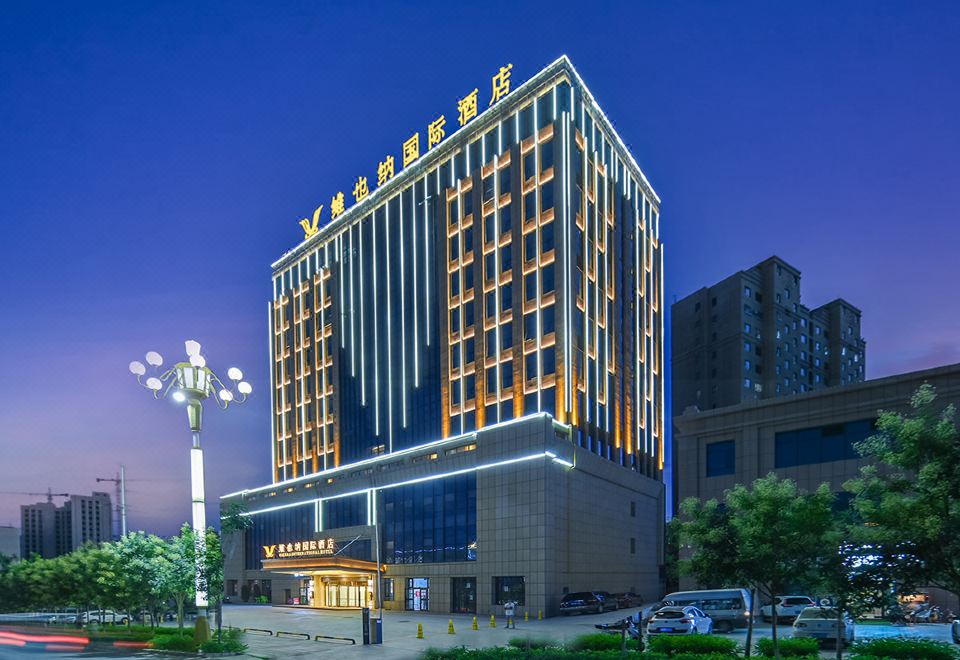 维也纳国际酒店(喀什东城小亚郎湿地公园店)外景图