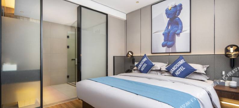 H瀚绅酒店(百色龙景名都五中店)图片