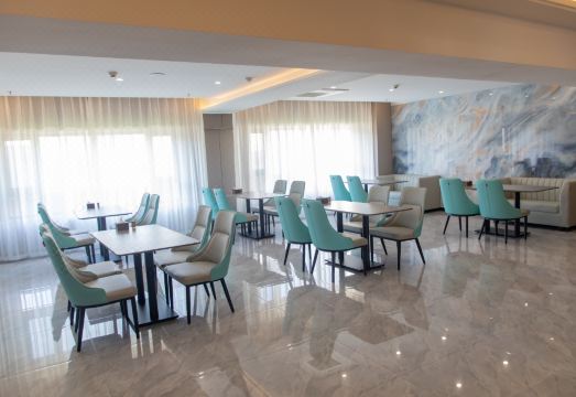 Tongyi Business Hotel Hotel Overview