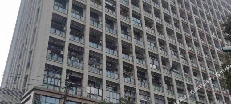 馨蓝青年旅舍(武汉滨湖名都城店)图片
