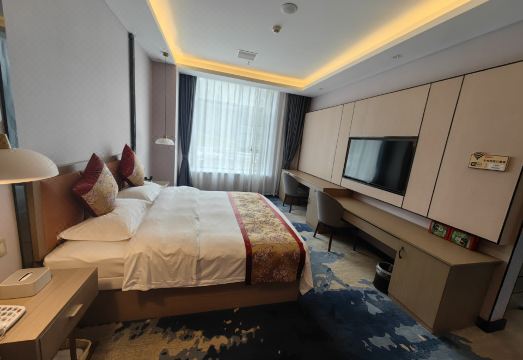 Lari Grand Hotel Hotel Overview